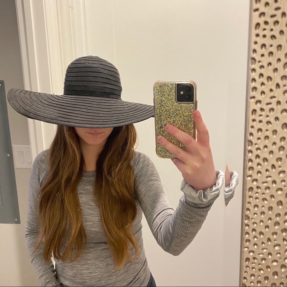 Black sun hat